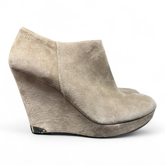 Vince Camuto Shoes - Vince Camuto VS-Klance Tan Suede Zippered Booties, Women's size 8.5